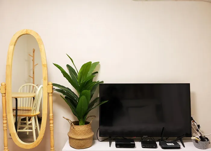 Apartamento Bts Theme 2br Near Sinchon Station '4pax' 1min To Sinchon Street Seúl