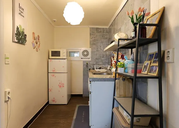 Apartamento Bts Theme 2br Near Sinchon Station '4pax' 1min To Sinchon Street