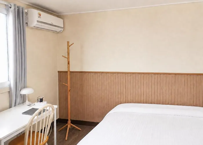 Apartamento Bts Theme 2br Near Sinchon Station '4pax' 1min To Sinchon Street