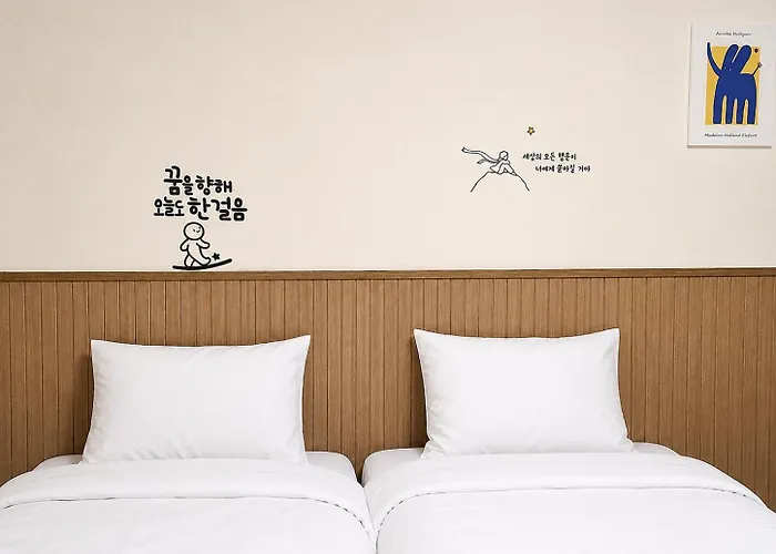 Appartement Bts Theme 2br Near Sinchon Station '4pax' 1min To Sinchon Street Seoel