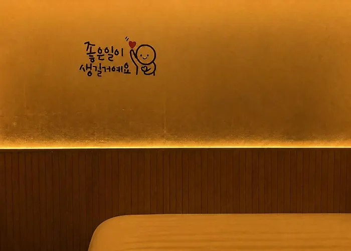 Appartement Bts Theme 2br Near Sinchon Station '4pax' 1min To Sinchon Street Seoel