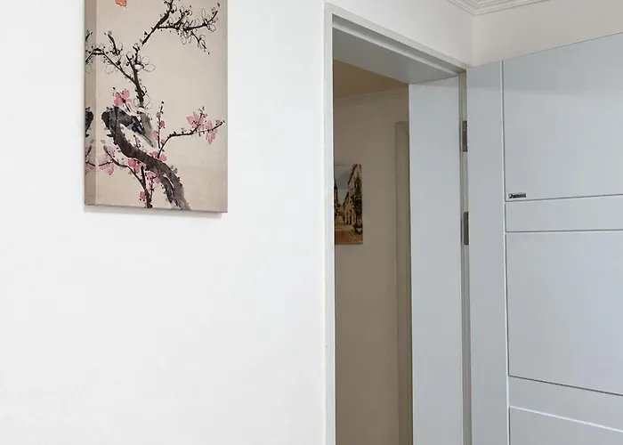 Bts Theme 2br Near Sinchon Station '4pax' 1min To Sinchon Street Seoel