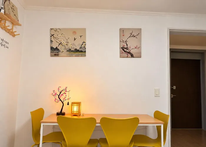 Bts Theme 2br Near Sinchon Station '4pax' 1min To Sinchon Street Appartement Seoel