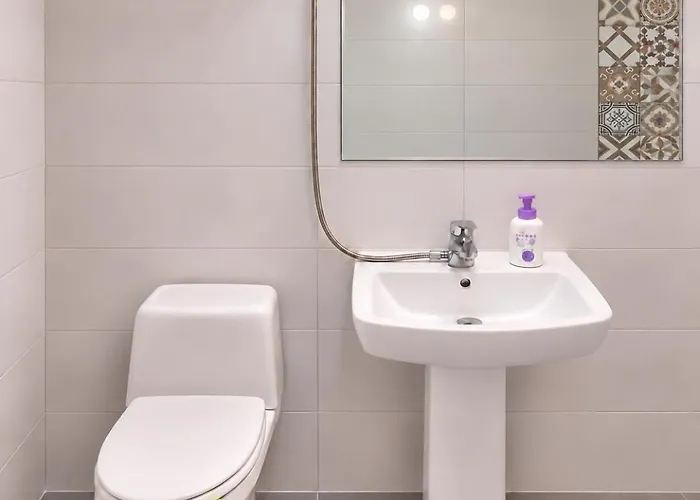 Bts Theme 2br Near Sinchon Station '4pax' 1min To Sinchon Street Seul